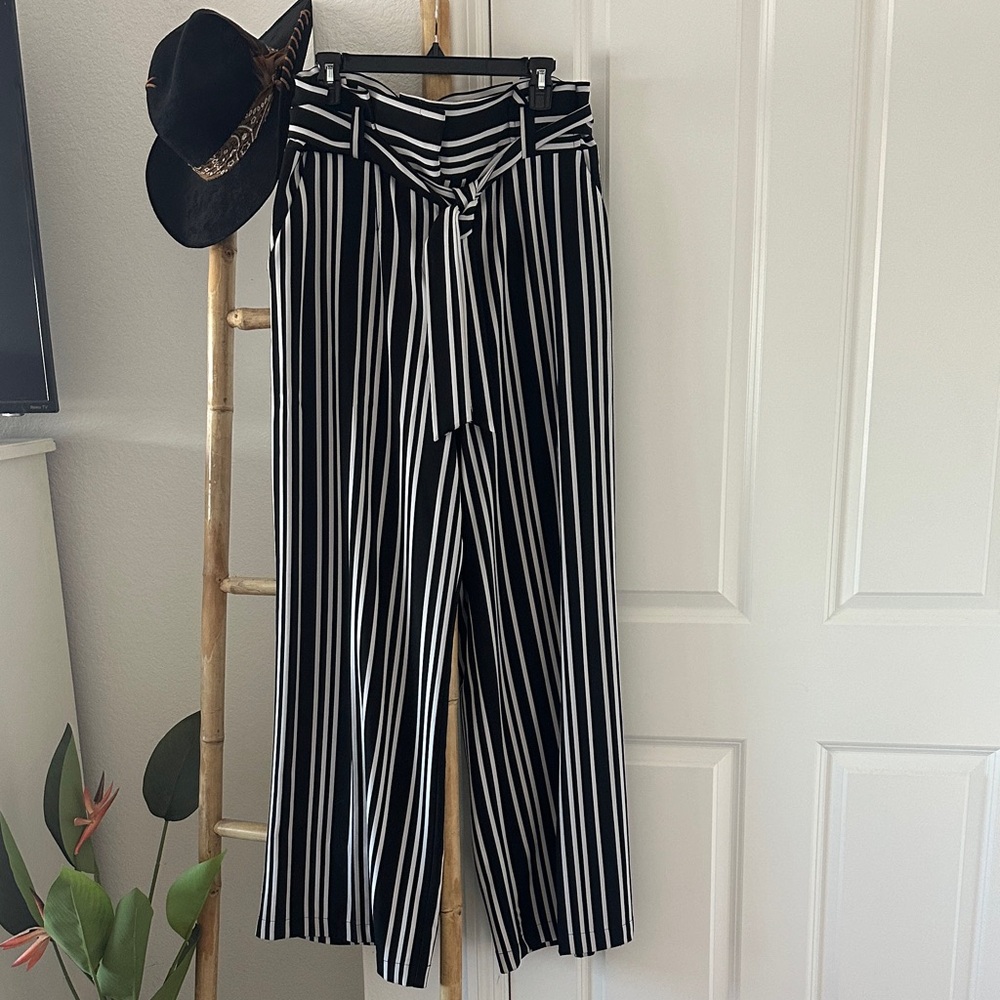 New York & Company Black and White Wide Leg Pants